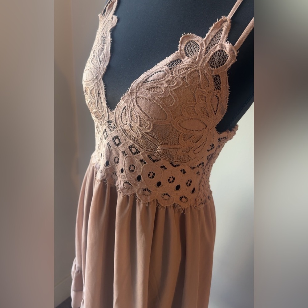 NWT Lace Trim Spaghetti Strap Ruffle Dress size Large - Picture 2 of 4